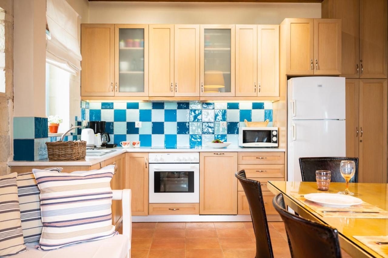 Beachfront Villa Turquoise With Private Pool, Bbq And Ping Pong Table ハニア エクステリア 写真